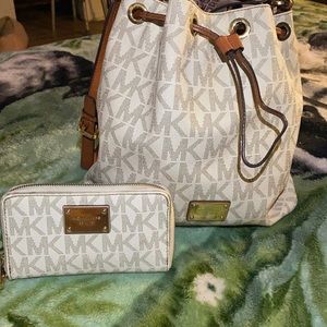 Michael kors set